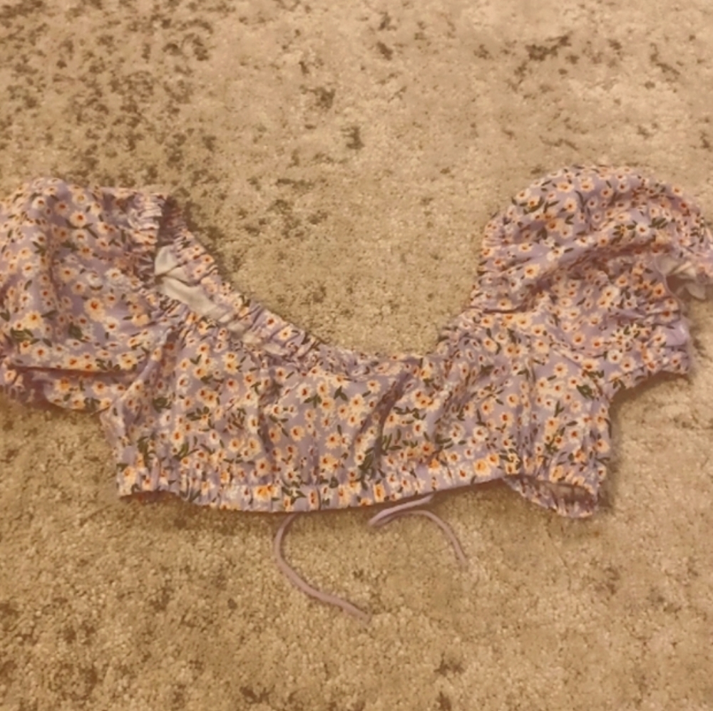 Floral super crop princess sleeves top - Picture 8 of 8